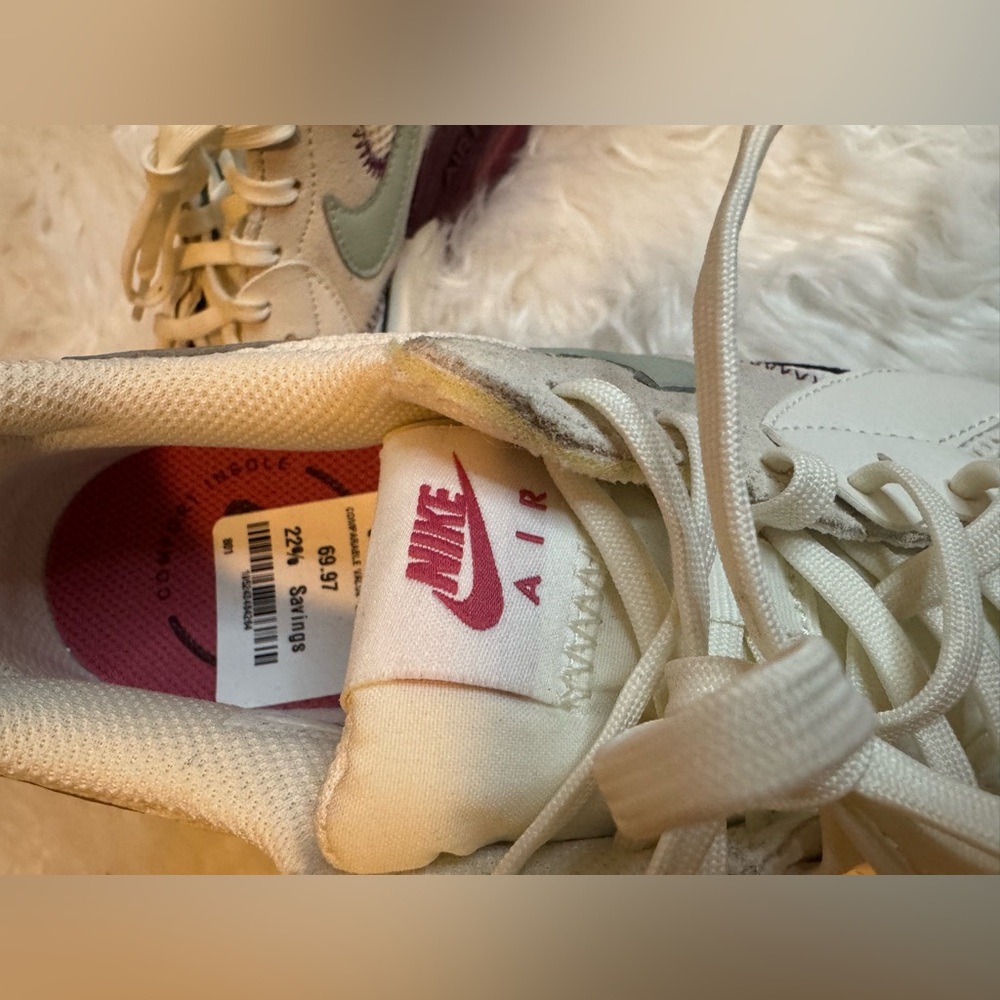 Nike Air Max SIZE 6 NEW White with Maroon and Grey details - Picture 7 of 11